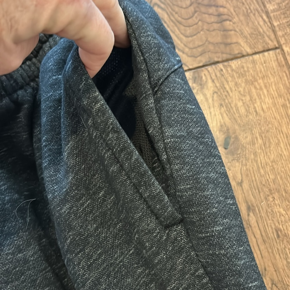 Sweatpants - Picture 2 of 4
